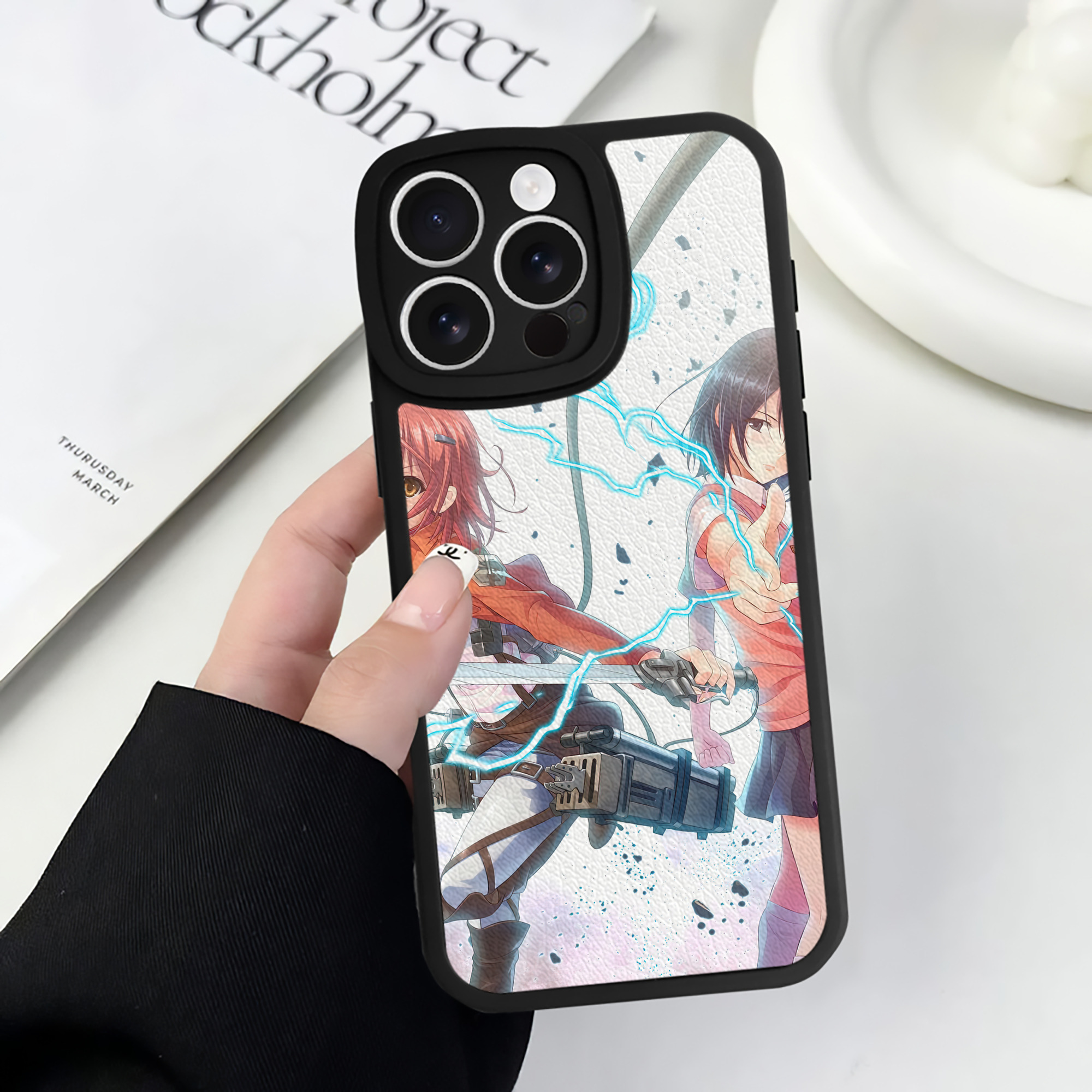 （画像用） 進撃の巨人 Attack on Titan 【iPhone 16シリーズ対応】シリコンスマホケース（レザー調） 材質：シリコン